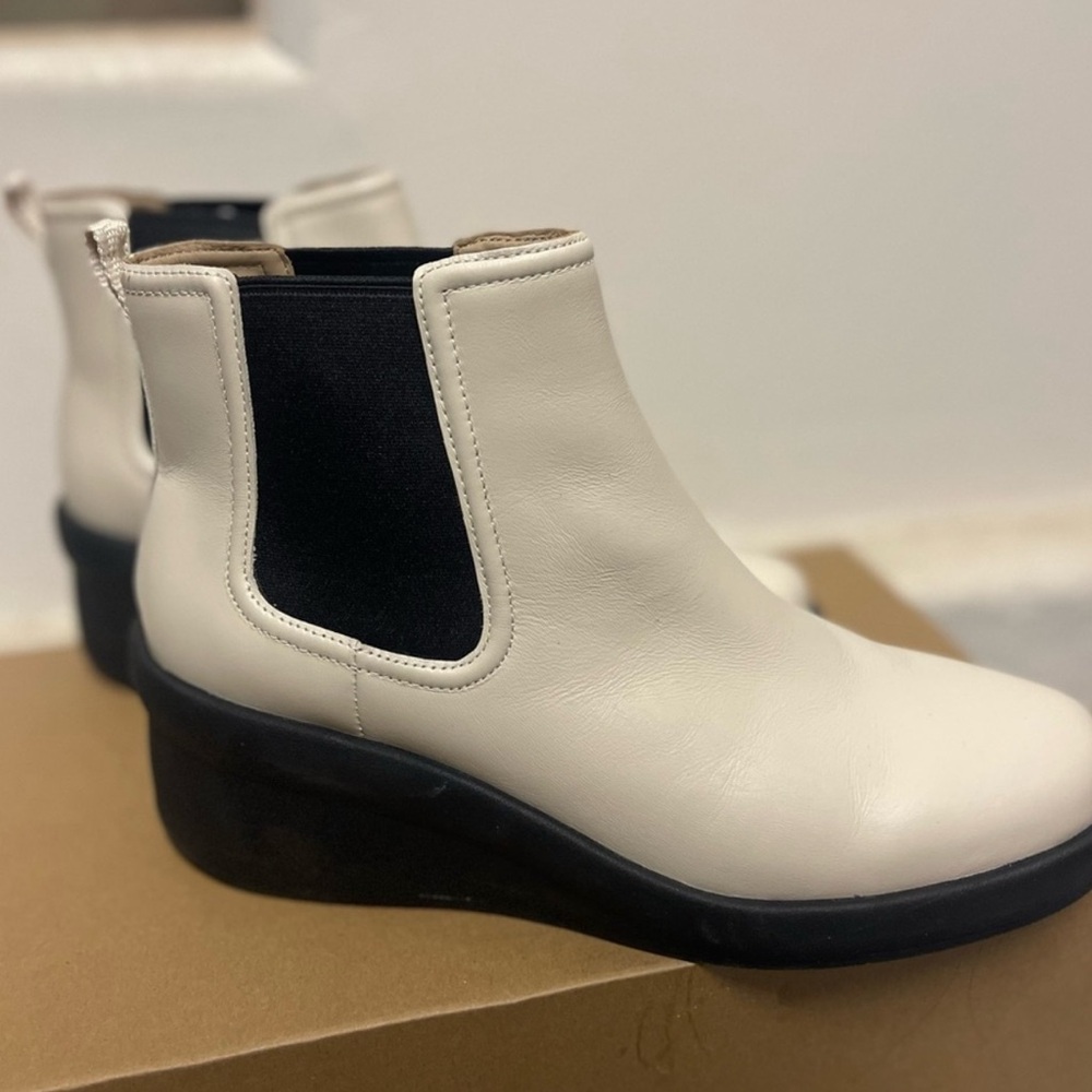 Abeo Cream and Black Ankle Booties